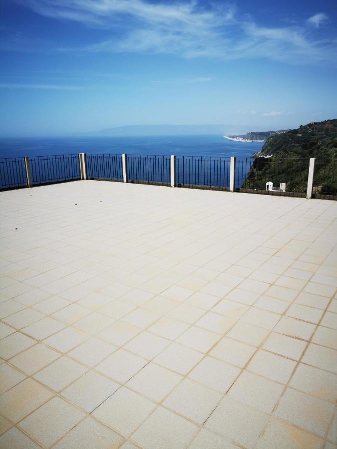 Apartmán La Terrazza Di Rovaglioso Palmi Exteriér fotografie