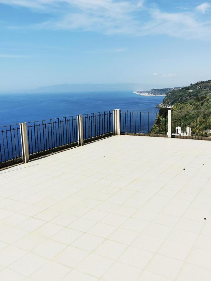 Apartmán La Terrazza Di Rovaglioso Palmi Exteriér fotografie